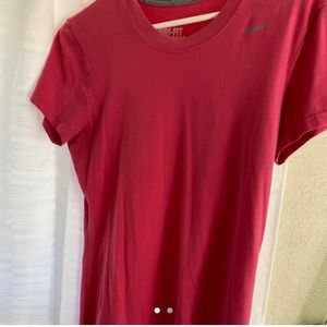 women’s pink nike shirt